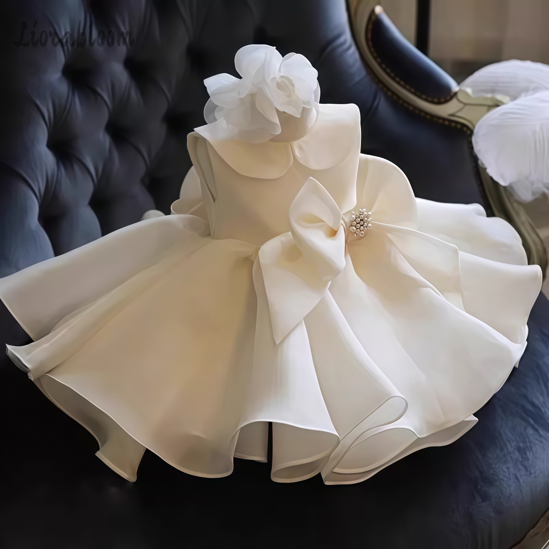 Weißes Perlen-Verziertes Kleid – Woman Formal Wear Bewertung und Preis